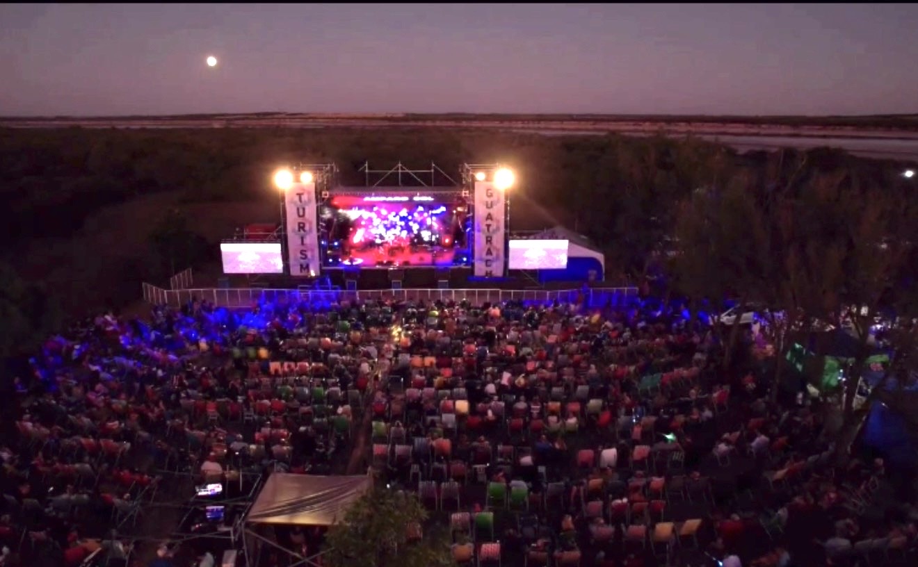 Amparo Sol Ringler en Fiesta nacional del turismo - Cantante argentina en vivo